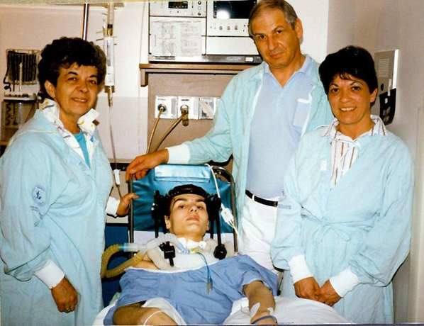 Alexandre et sa famille, lors des longs mois à l'hôpital